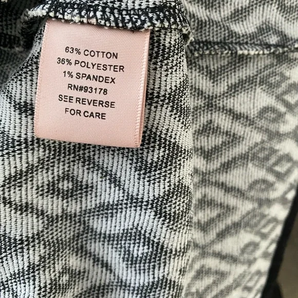 Philosophy Silver Diamond Pattern Knit Sweater - NWT Size M - Picture 7 of 9